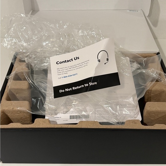 NETGEAR Nighthawk AX6 6-Stream AX4300 WiFi Router Used with Original Box - Picture 9 of 11